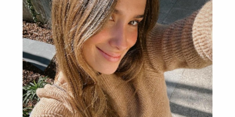 María Pombo luce el vestido de colores que arrasa entre las famosas