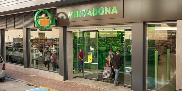 Mercadona solo abrirá sus tiendas en la mitad de España este día de Semana Santa