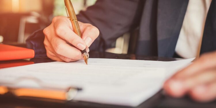 Acuerdo Tripartito 2024: Hacienda determinante para la Subida del SMI