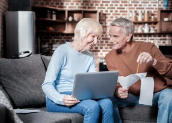 Desafíos para los pensionistas: Impacto en las pensiones de 15 años de cotización