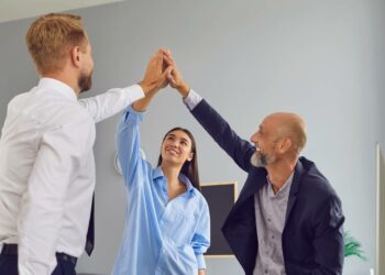 Un compromiso pendiente en la negociación del Salario Mínimo Interprofesional entre sindicatos y patronal