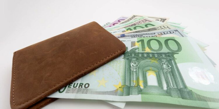 Desglose de las ayudas de Hacienda en 2024: Confirmación de ausencia de la bonificación de 200 euros