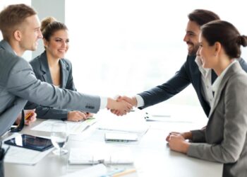 Histórico acuerdo: Aumento del Salario Mínimo y rumores de reducción de la jornada laboral