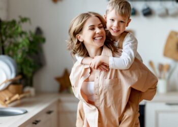 La Seguridad Social otorga 345 euros al mes: Conoce los requisitos y cómo solicitar el complemento para la infancia