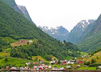 Noruega ofrece oportunidades laborales con sueldos de 3.000 euros: Descubre cómo trabajar en el paraíso escandinavo