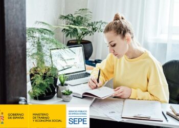 Oportunidades laborales en oficinas: El SEPE anuncia 12.910 ofertas con contrato indefinido y sueldos atractivos