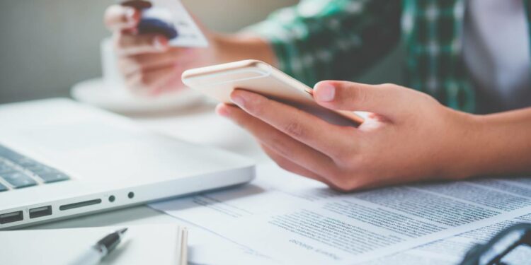 Revuelo en Bizum para 2024: Cambios clave en los pagos digitales con Hacienda al mando