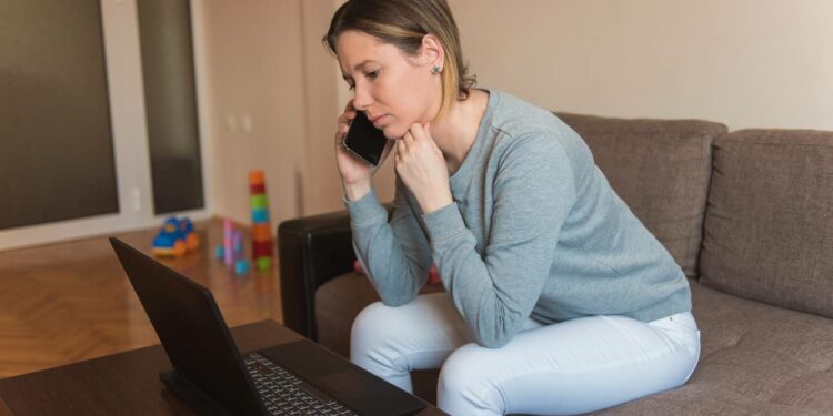 SEPE ofrece ayuda de 480 Euros a madres desempleadas mayores de 45 años: Una opción vital