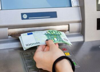 Bancos regalan dinero en efectivo: Descubre las ofertas más generosas de 2024