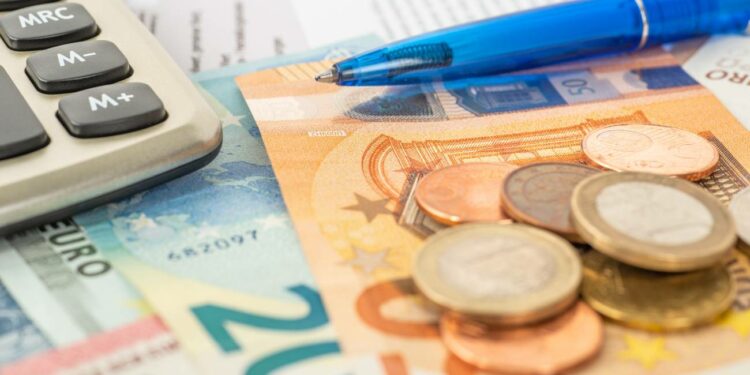 Campaña de la Declaración de la renta 2024: Así puedes calcular tu IRPF según tu salario