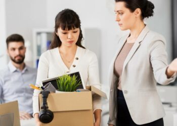 Desentrañando el laberinto legal: Cambios en tu contrato de alquiler si el propietario vende la vivienda