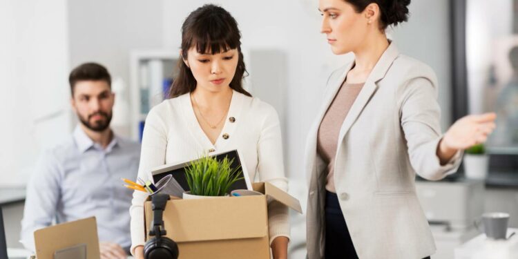 Desentrañando el laberinto legal: Cambios en tu contrato de alquiler si el propietario vende la vivienda