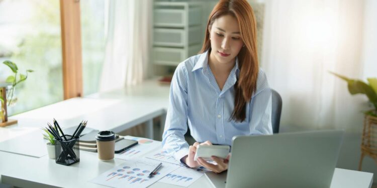 Devolución de cotizaciones: Un alivio financiero para autónomos pluriactivos en España