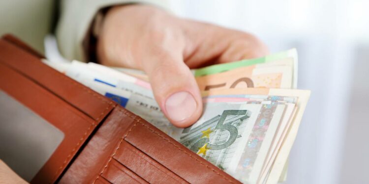 El Ingreso Mínimo Vital en 2024: Actualización del 7% y beneficios para los ciudadanos vulnerables