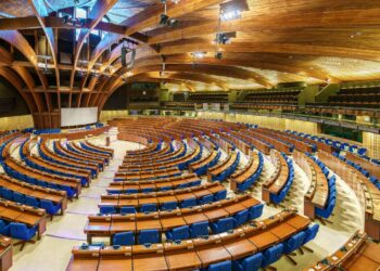 Hacienda anuncia adaptación del IRPF con nuevo Salario Mínimo: Ahorro en retenciones confirmado