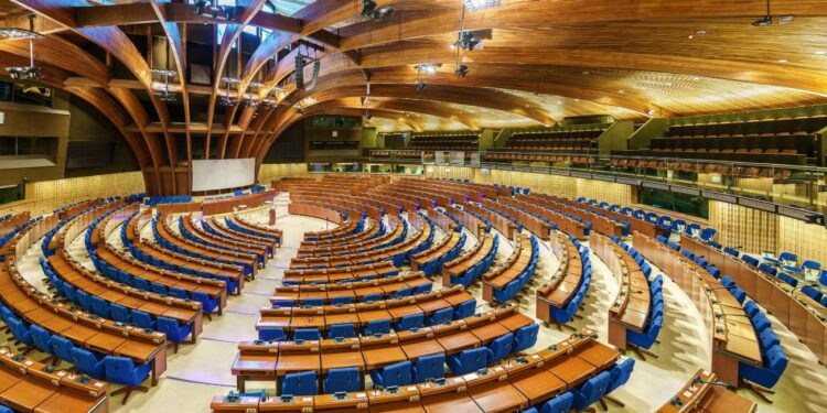 Hacienda anuncia adaptación del IRPF con nuevo Salario Mínimo: Ahorro en retenciones confirmado