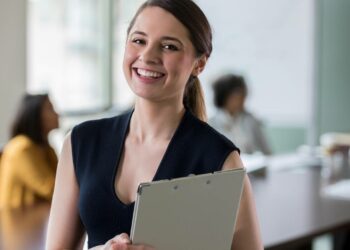 La Cruz Roja ofrece distintas oportunidades laborales: Contratos estables y salarios competitivos