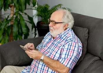 Los pensionistas residentes en el extranjero: Requisitos y procedimientos para presentar la fe de vida anual