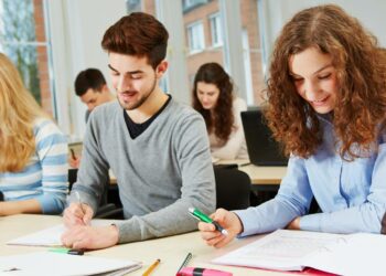 Oportunidades educativas: Más de 2.600 cursos gratuitos para desempleados ofrecidos por el SEPE y Fundae en febrero