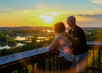 El Corte Inglés revoluciona el turismo para mayores con descuentos en viajes a pensión completa