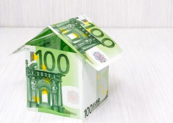 El banco no puede cobrarte por mantener una cuenta vinculada a tu hipoteca: El fin de las comisiones