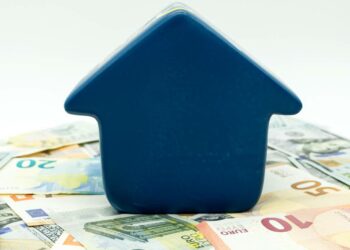 El fin de las comisiones bancarias: Esto dice la ley sobre el cobro por mantenimiento de la cuenta vinculada a tu hipoteca