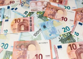 Esta es la cantidad máxima de dinero en efectivo que puedes tener en casa según establece la ley