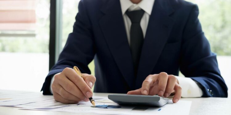 Esta es la forma de saber si la declaración de la Renta te sale a devolver o a pagar