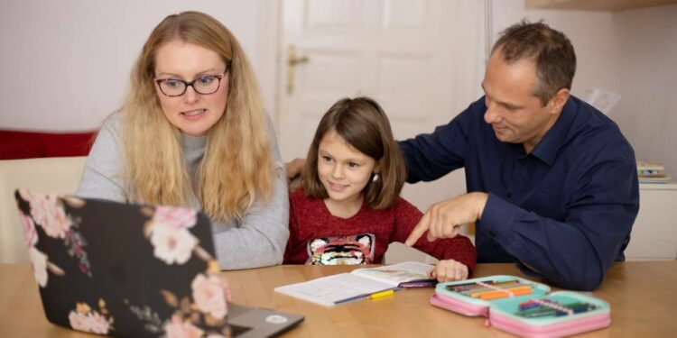 Este es el complemento para la infancia: Un extra de 115 euros al mes con el Ingreso Mínimo Vital