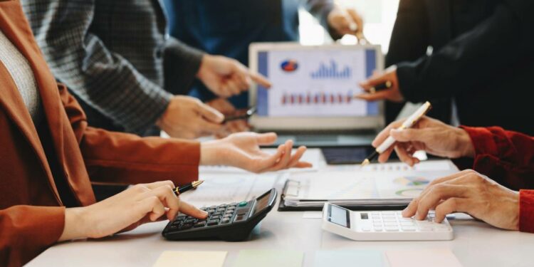 Esto es lo que debes ingresar para declarar en 2023-2024 con dos pagadores: Los límites del IRPF