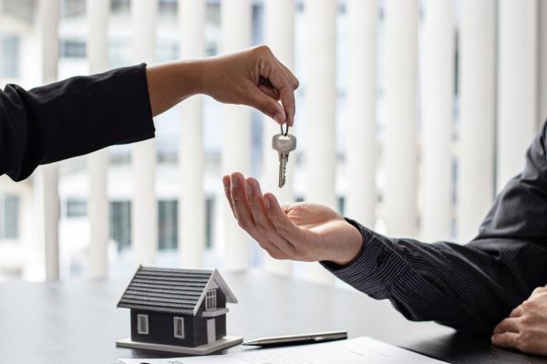 Hacienda anuncia deducciones de hasta un 90% en la Renta para propietarios de viviendas en alquiler
