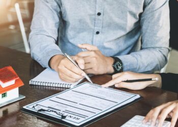 Hacienda recuerda las obligaciones fiscales para propietarios de viviendas en España