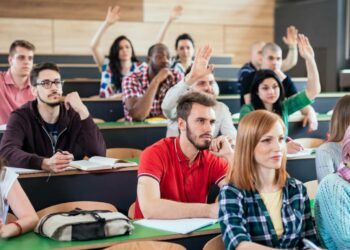 Las nuevas becas que ha publicado el BOE para 2024-2025: Los cambios significativos en requisitos y cuantías