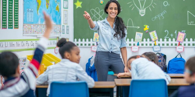 Las oportunidades laborales en Alemania para educadores con beneficios excepcionales y sueldos llamativos