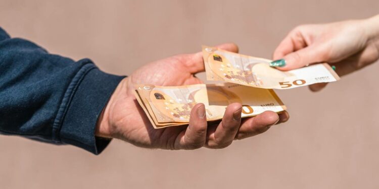 Los cambios en el límite de efectivo en España: Evita multas con la nueva legislación fiscal