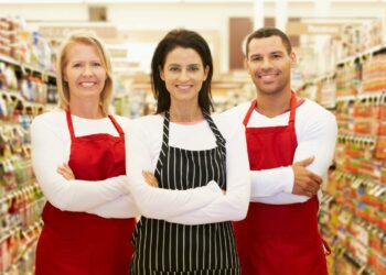 Los supermercados españoles buscan trabajadores: Ofrecen sueldos de 1.500 euros