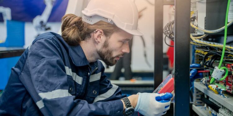 Renfe oferta 75 nuevos puestos de trabajo con 2 pagas extras y 40 días libres