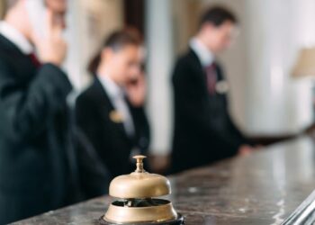 Oportunidad de empleo en la industria hotelera: Vacantes para animadores sin estudios y alojamiento gratuito