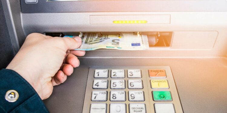 Los días de pago del paro y de los subsidios por desempleo en mayo de 2024 confirmados por el SEPE