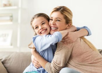 Estas son las ayudas disponibles para familias monoparentales en España