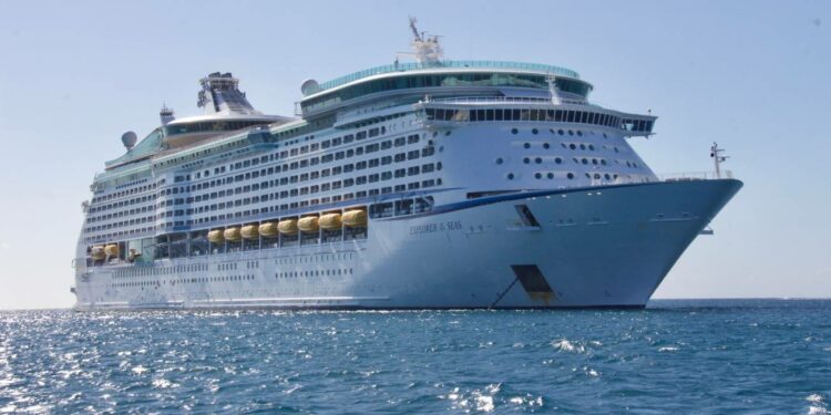 Costa Cruceros busca contratar 25 personas ofreciendo diferentes beneficios
