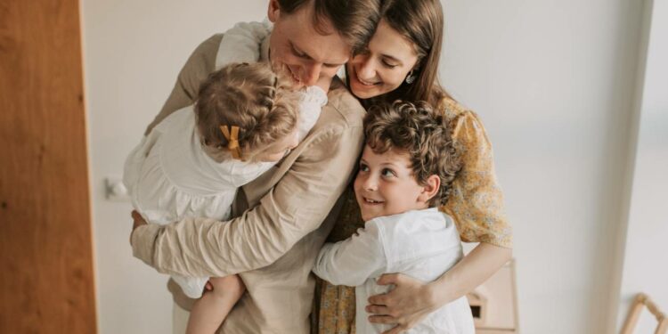 Los requisitos para solicitar el extra de 1.000 euros al mes para familias con hijos