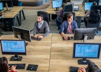 Telefónica busca cubrir 301 puestos de trabajo con sueldos competitivos