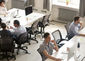 Muchos trabajadores recibirán un extra de 250 euros en la nómina de julio