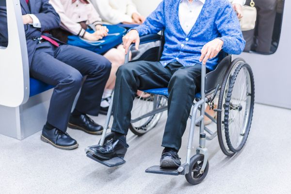 Renfe ofrece descuentos para personas con discapacidad gracias a la tarjeta dorada