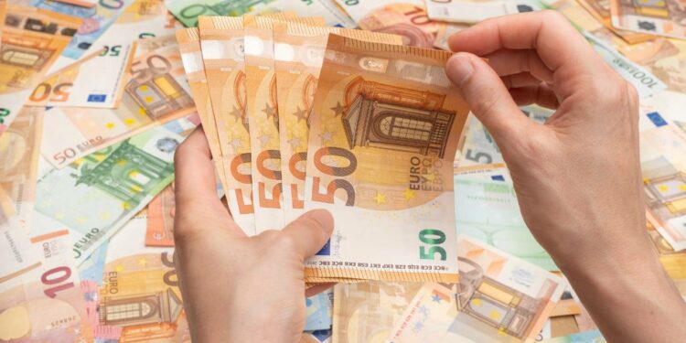 La nueva promoción de Sabadell con la que regalan 600 euros sin domiciliar nómina