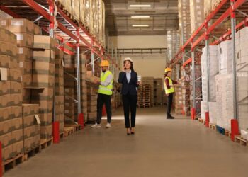 Amazon oferta puestos de trabajo como mozo de almacén con sueldo de 1.442 € al mes