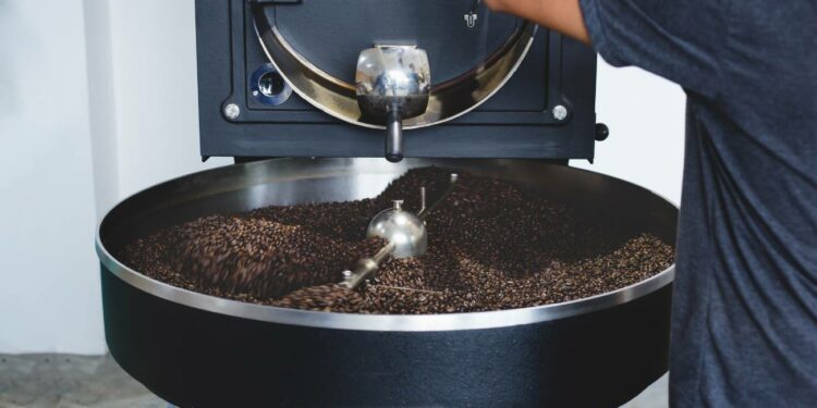 Nestlé necesita personal para trabajar en su fábrica de café