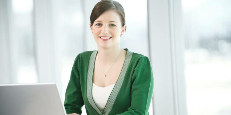 El SEPE puede suspender el subsidio para mayores de 52 años si omites este trámite anual en junio