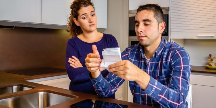 Nueva ayuda de 570 euros para desempleados en España